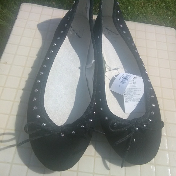 GAP Ballet Flats - Picture 1 of 4